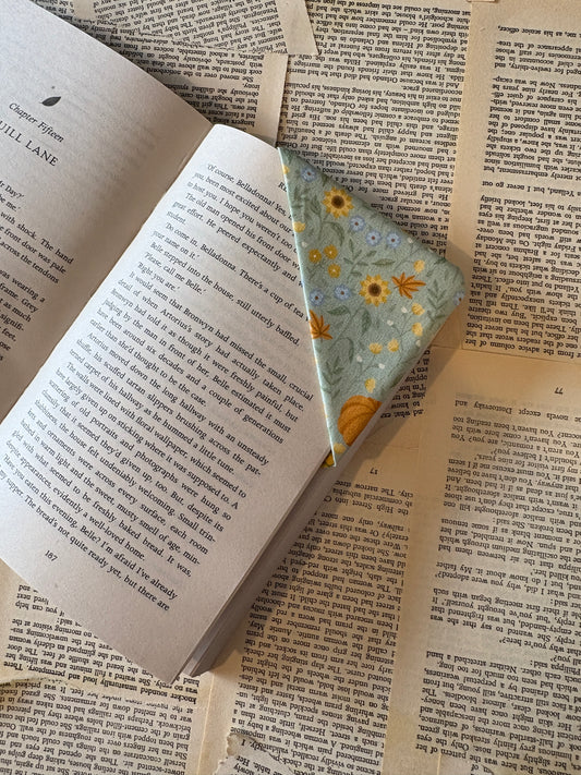 Autumn floral corner book mark